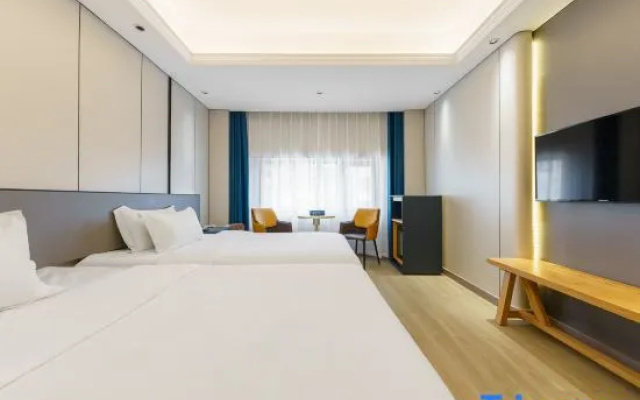 Yongkang Fengqi E-sports Hotel (Baolong Plaza)
