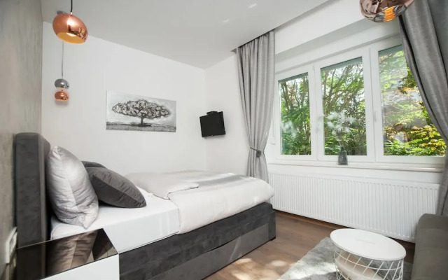 Citylux Apartments