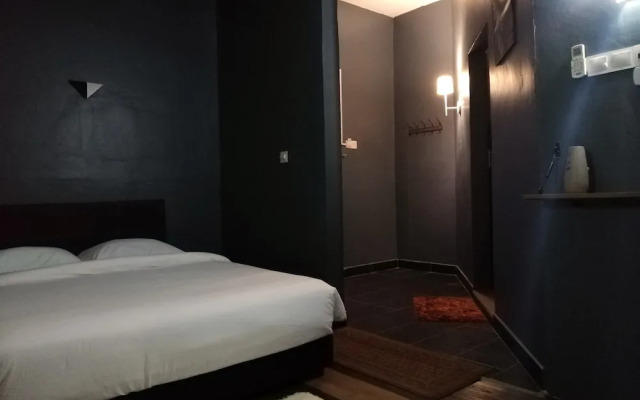 Pine Boutique Batu Gajah