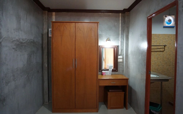 Mahachai Resort