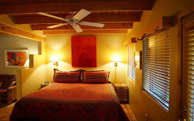 Burch Street Casitas Hotel Taos
