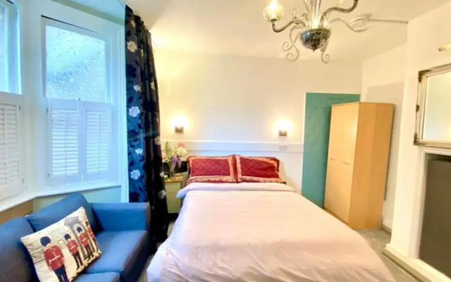 Modern And Cosy Studio Flat