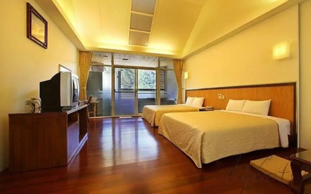 Takulan Hot Spring Resort