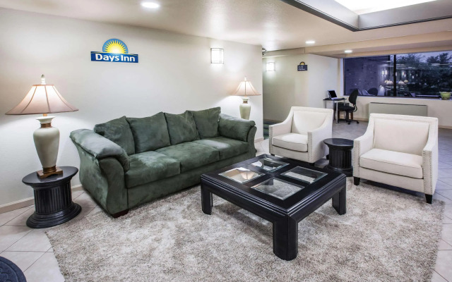 Days Inn by Wyndham Midland