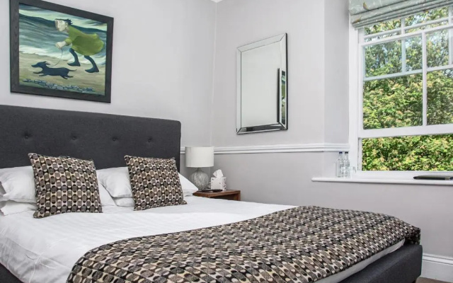 Llety Brynawel Guest House