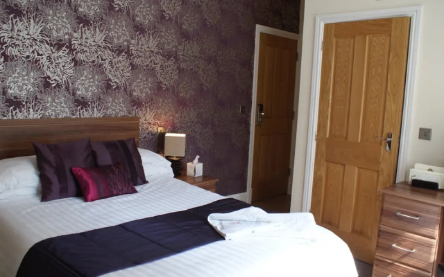 Chequers Lodge