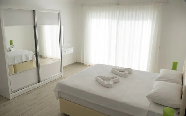 KAL2200 Villa Zeytin Uzumlu 2 Bedrooms