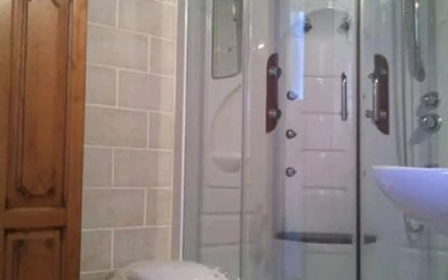 Nice Holiday Home With Swimming Pool and Enclosed Garden