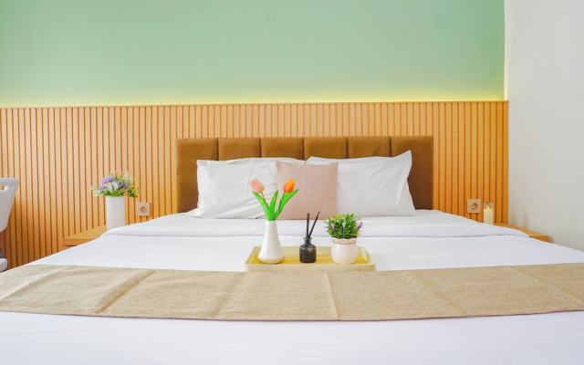 Soft Toned Studio At Transpark Cibubur Apartment