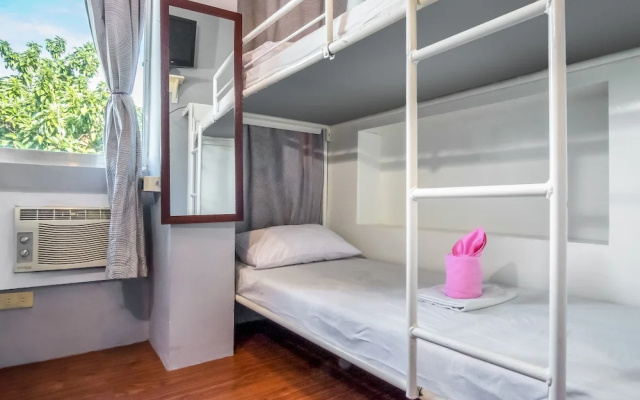 Tr3ats Guest House