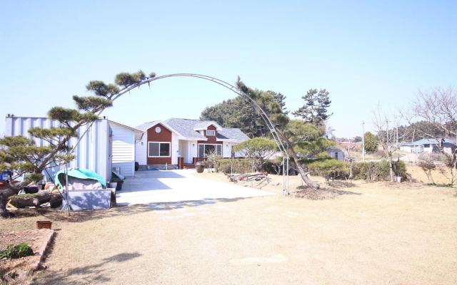 Mongsanpo High Beach Pension