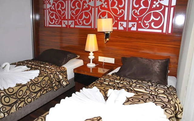 Bayar Garden Beach Hotel