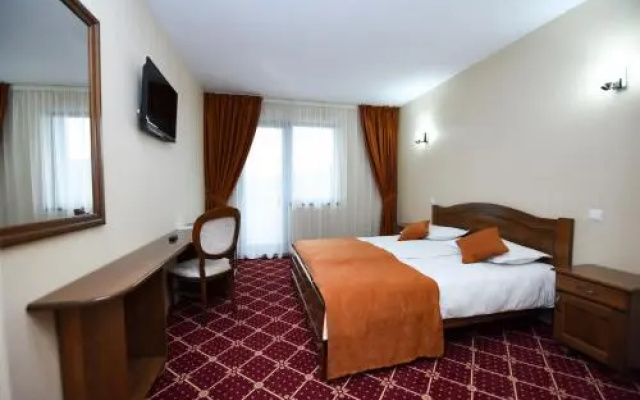 Condor Resort