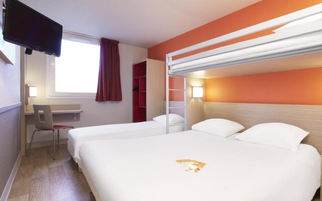 Hotel Première Classe Lyon Est - Saint Quentin 0