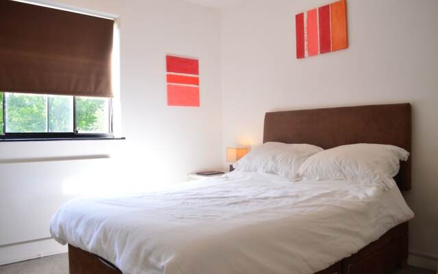 Отель 1 Bedroom Flat in East London Великобритания, Лондон - отзывы, цены и фото номеров - забронировать отель 1 Bedroom Flat in East London онлайн комната для гостей