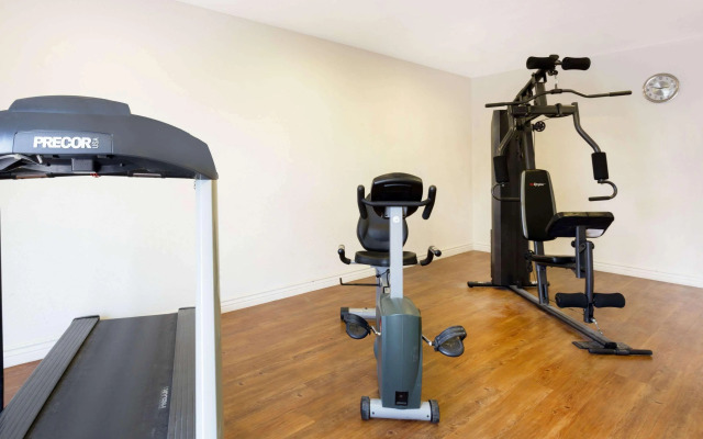Rodeway Inn & Suites Chandler - Phoenix South I-10