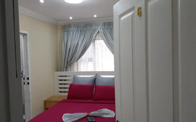Ekaya Palace Guest House