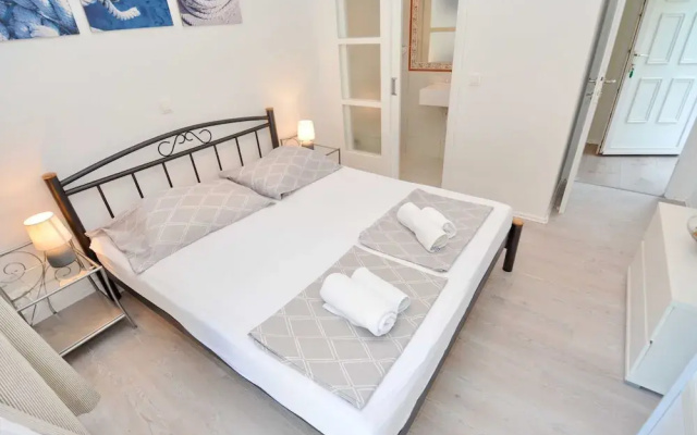 Blissful Bay Apartments Vrboska