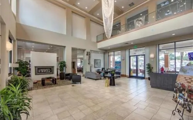 Regal Oaks Getaway