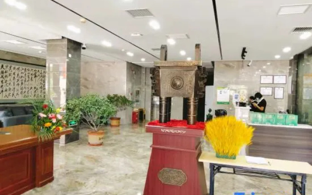 Xiqian Yujing Holiday Hotel