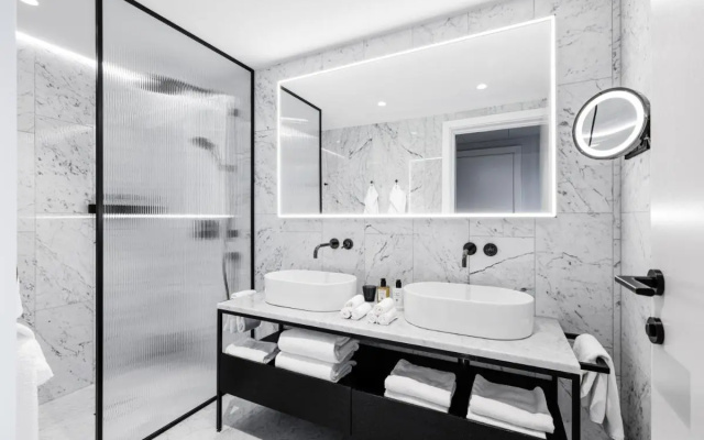 The Best Hotel in Brussels (TEST HOTEL)