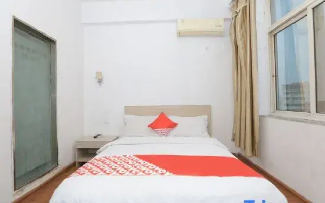 Loudi Weijun Business Hotel