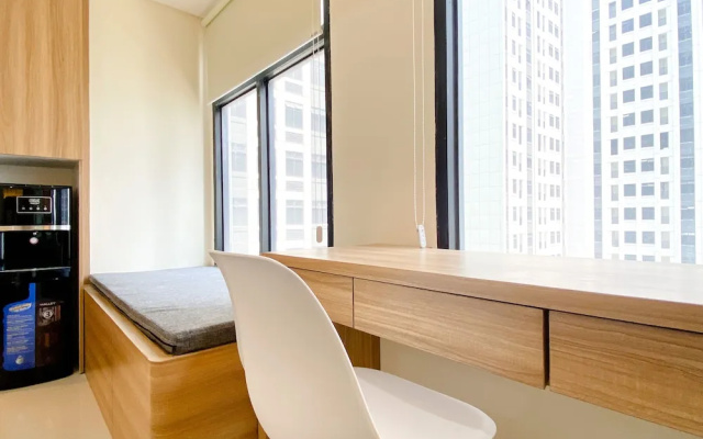 Homey And Warm Studio Room Pollux Chadstone Apartment