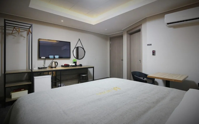 Hey Jecheon Hotel