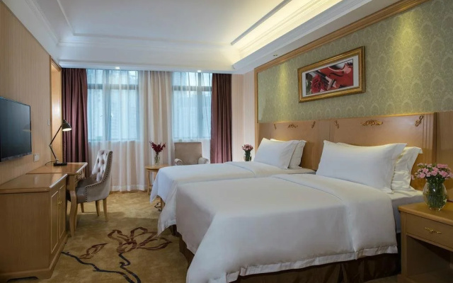 Vienna Hotel (Shenzhen Pingdi Branch)