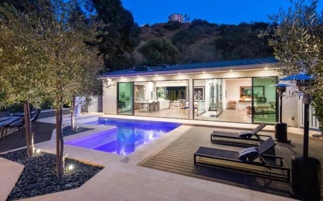 Willow Glen - Hollywood Hills Multi-level Villa With Theater & Pool