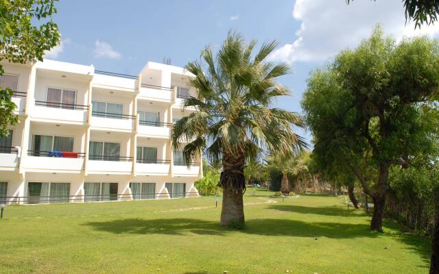 Отель Afandou Beach Resort вид на фасад