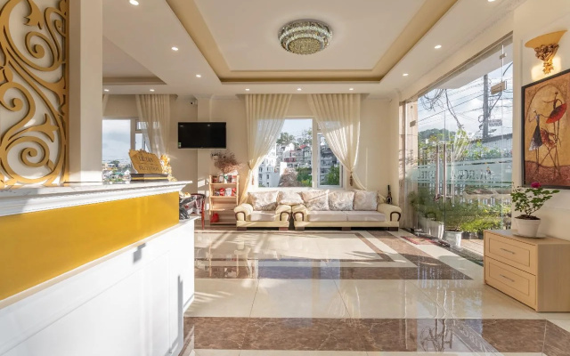 Aurora Hotel Dalat