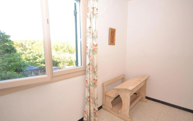 Beautiful Apartment in Mèze with Swimming Pool