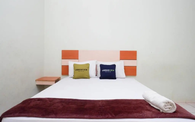 Urbanview Hotel Platinum Parepare