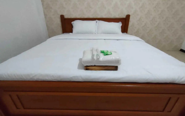 Sans Hotel Queen Batu
