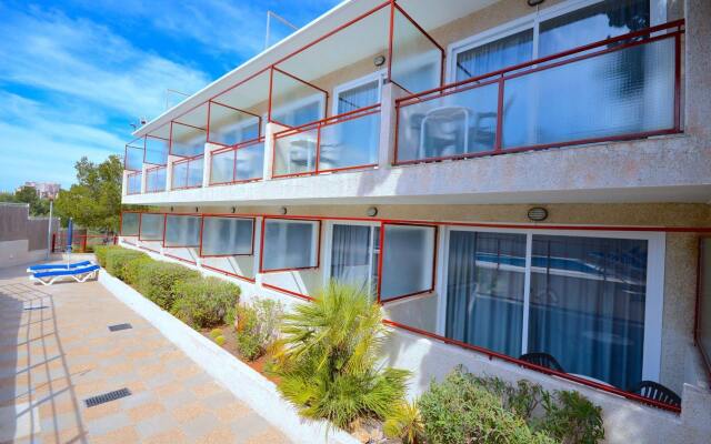 Отель Hostal Residencia Molins Park вид на фасад