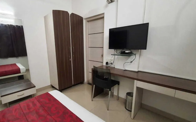 Hotel Bhooshan Airport road