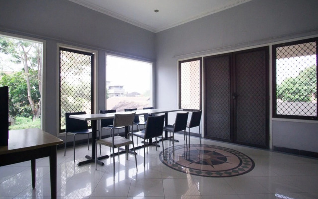 Jasmine Kayla Guest House by RedDoorz