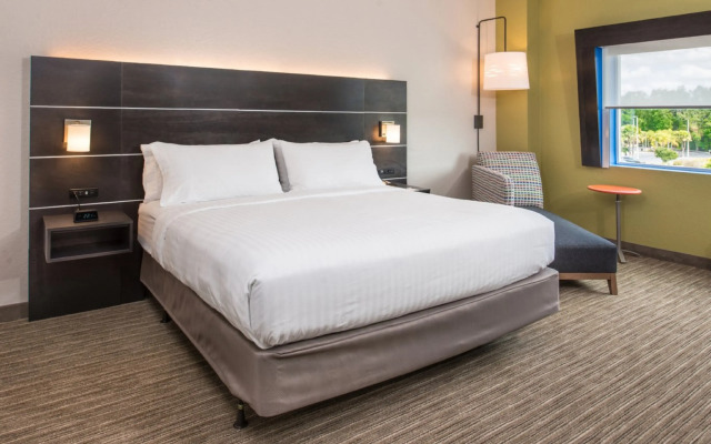 Holiday Inn Express and Suites Jacksonville East by IHG