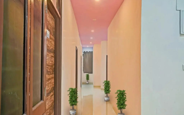 Collection O Hotel Thakur