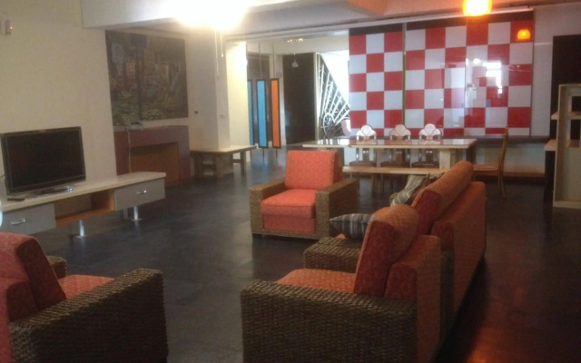 Aquarium Hostel