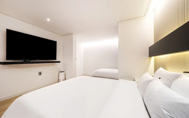 Brown Dot Hotel Pungam