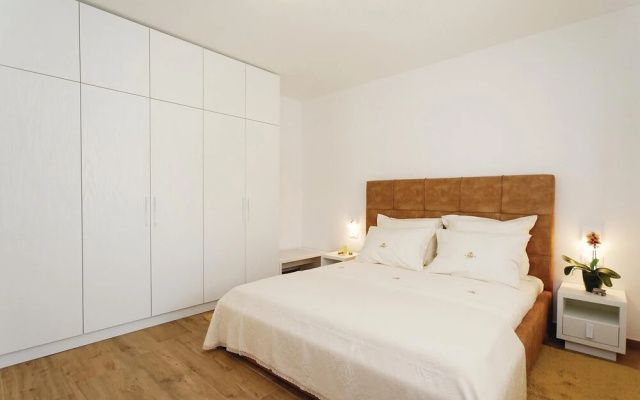Amazing Home in Sibenik With Wifi and 3 Bedrooms