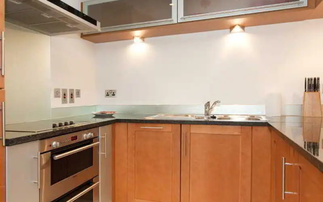 Discovery Dock Apartments East by Primestay London