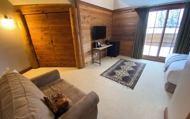 Winston Lodge