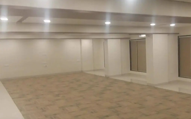 Hotel The Metropole - Phase Ii
