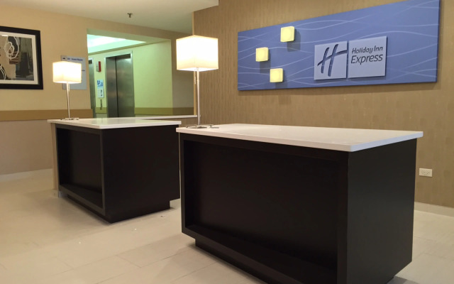 Holiday Inn Express Chicago NW - Arlington Heights by IHG