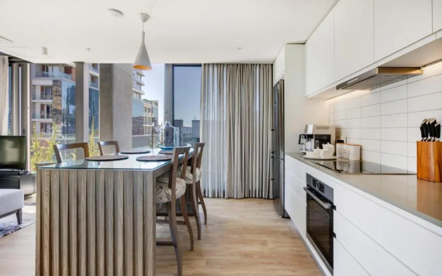 Luxury De Waterkant Loft Retreat