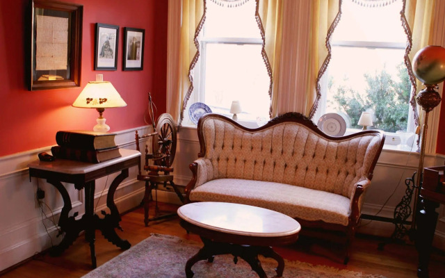 Cave Hill Farm Bed & Breakfast