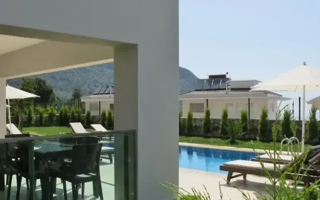 Villa Joy 3 by JoyLettings